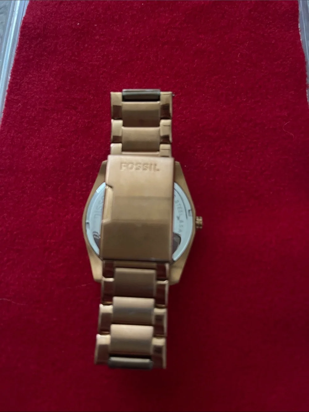 Fossil Woman Gold and White Chronograph Bracelet Watch